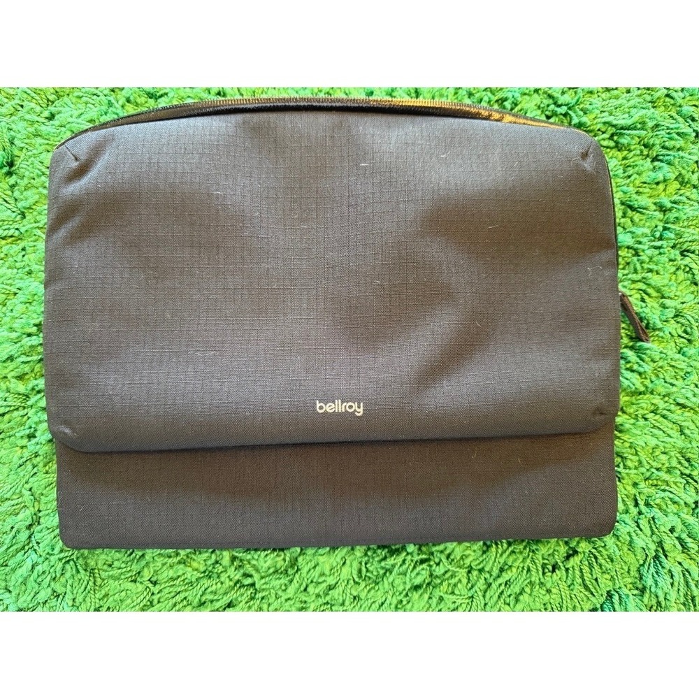 Bellroy Laptop Sleeve Unisex 13 inch Black Excellent Recycled Tech Pouch Bag